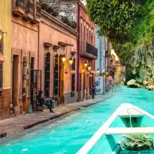 Empire colonial enchanté