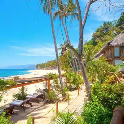 Bains pacifiques et mariachis